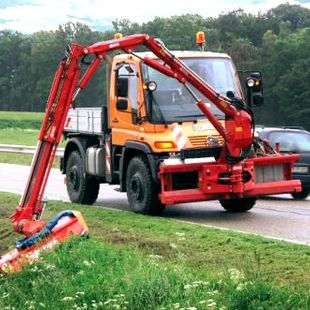 Ceļmalu un grāvju pļāvējs Ducker DUA 700 / DUA 800