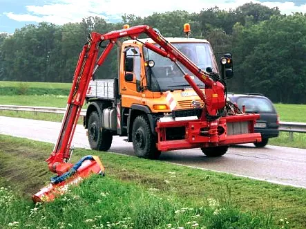 Ceļmalu un grāvju pļāvējs Ducker DUA 700 / DUA 800