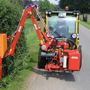 Ceļmalu un grāvju pļāvējs Ducker KBM 350